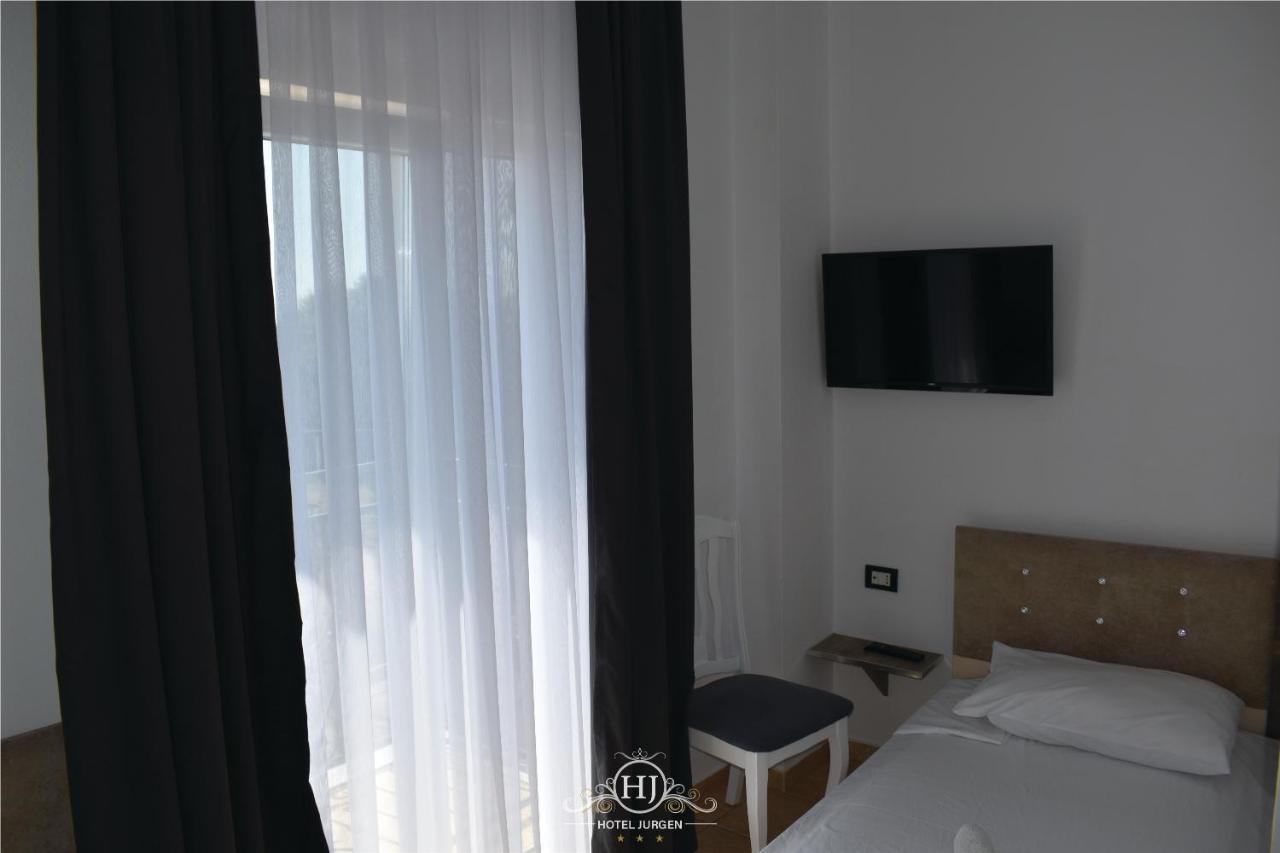 Hotel Jurgen Lezhë 外观 照片
